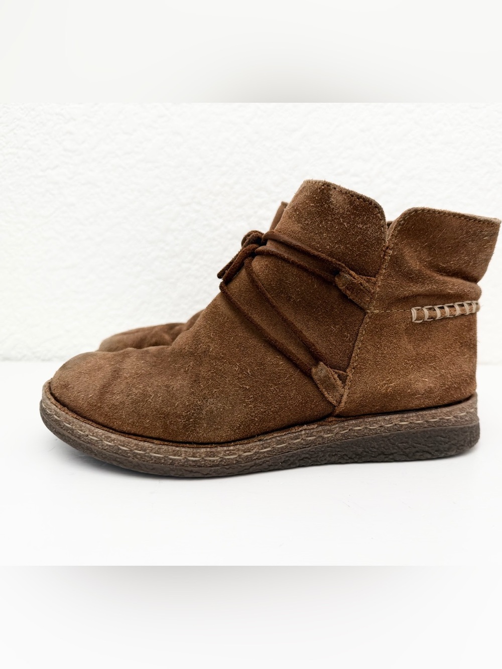 BORN Women’s Calyn Brown Suede Boots • Distressed Glazed Ginger • Size 8